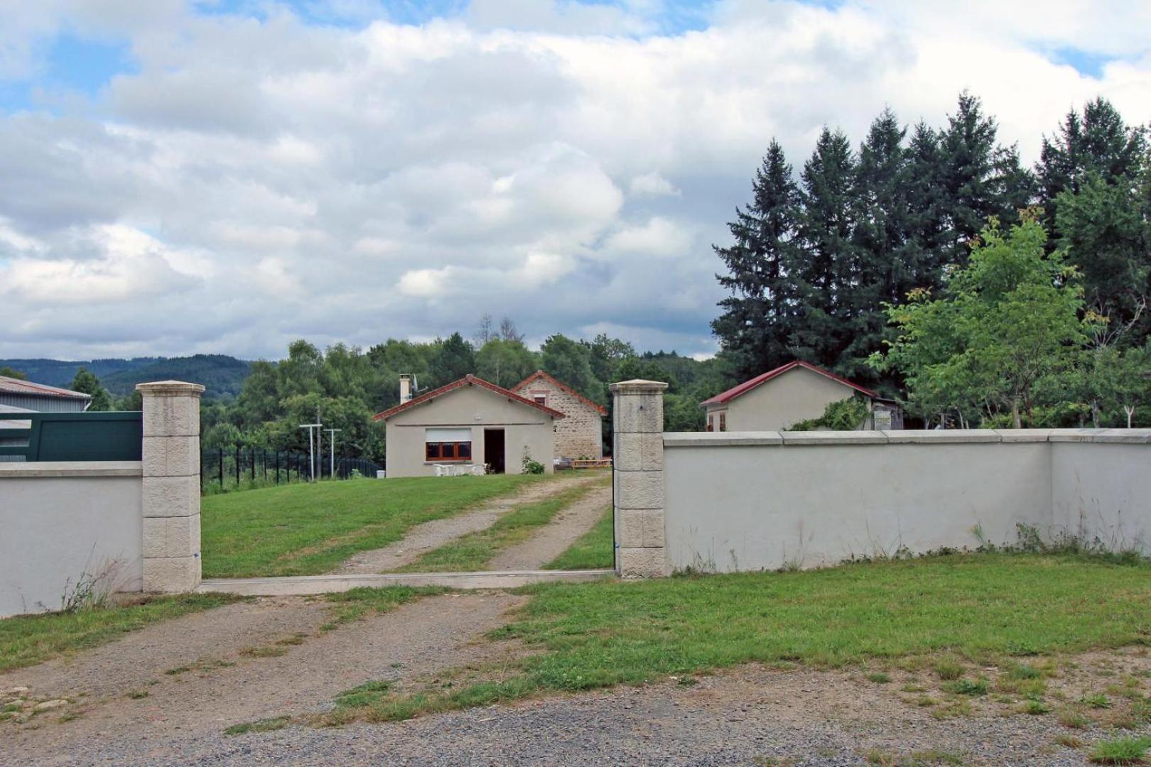 Au Bon Accueil Villa Peyrat-le-Château Екстериор снимка
